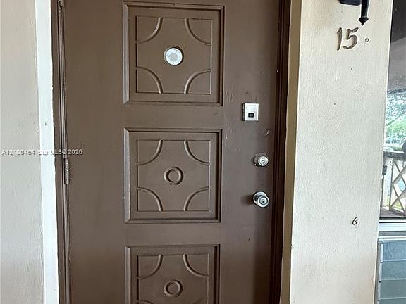 3rd image of 5401 Hollywood Blvd APT 15