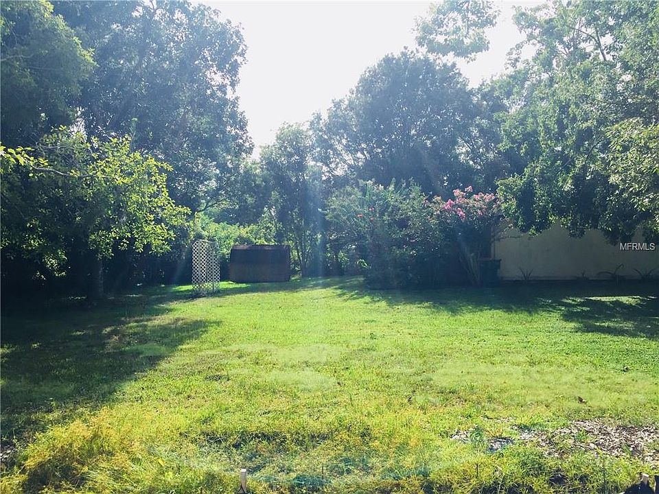 2nd image of 3200 Pershing St