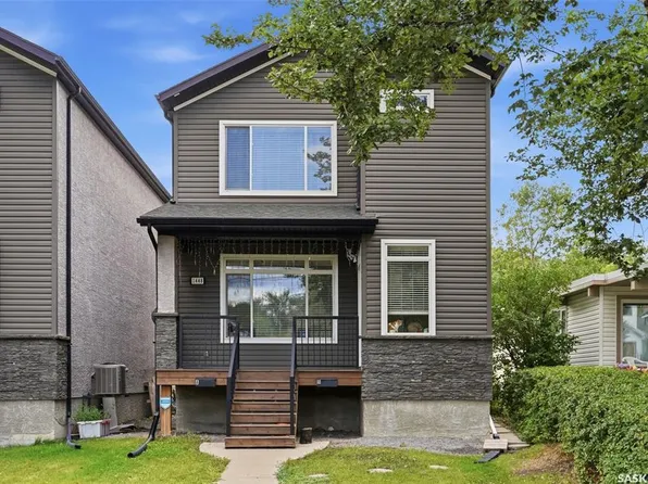 1448 McIntosh STREET, Regina, SK S4T 5C3