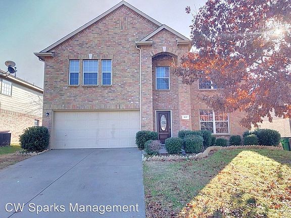 2nd image of 1117 Charlotte Dr