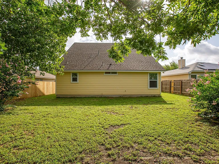 2571A Georgian Dr — Photo 13