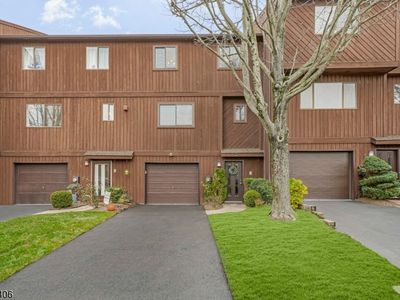 10 Penney Ct, Hawthorne, NJ, 07506