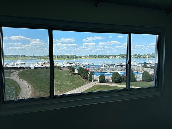 4th image of 200 Cove Way Unit 301