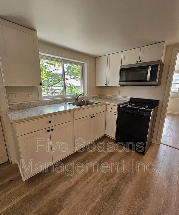 465-467 Colchester Ave #5