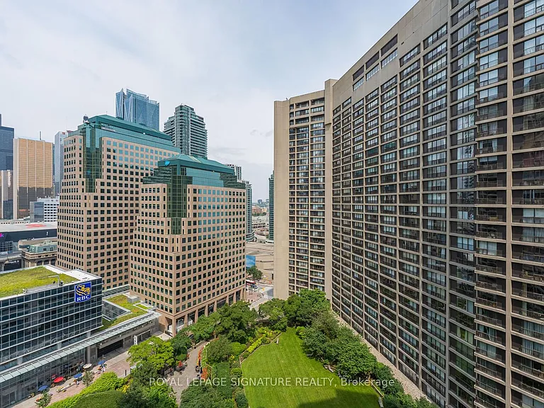 65 Harbour Sq #2109 — Photo 8