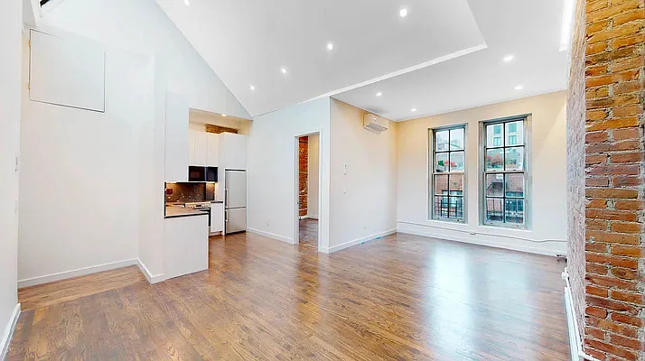 Rented by Brighton Management | media 1