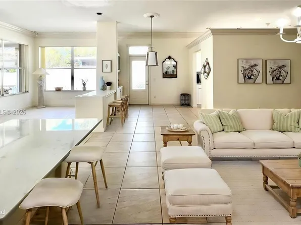 7625 SE Bay Cedar Cir, Hobe Sound, FL 33455