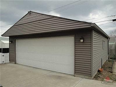 3rd image of 1839 Eisenhower Dr