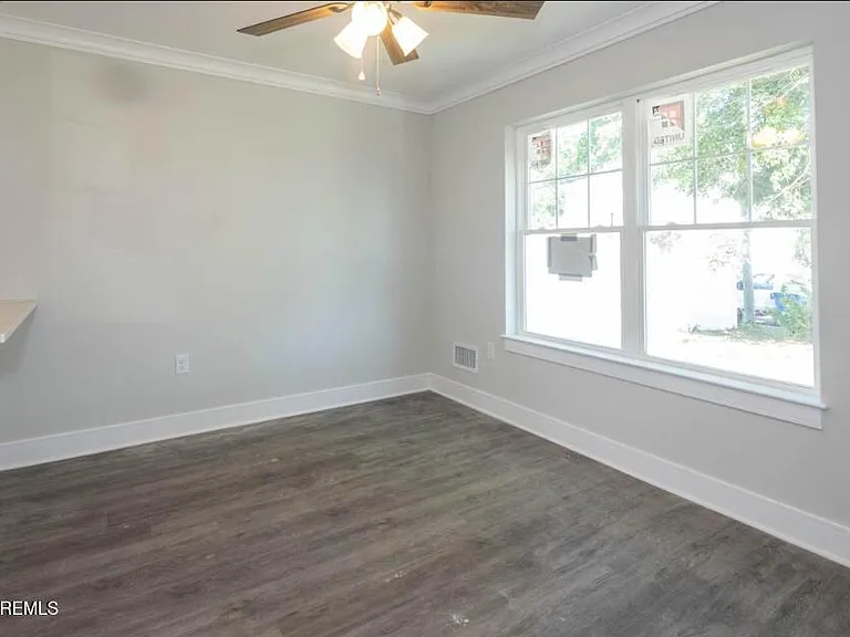 191 Greenwood Dr — Photo 4