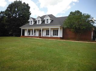 1525 Highway 25 N, Carthage, MS 39051