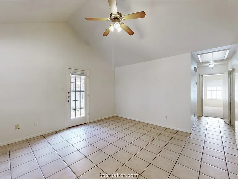 3612 Hollyhock St — Photo 2