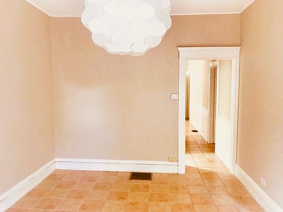 4th image of 3434 N Oakley Ave #1A
