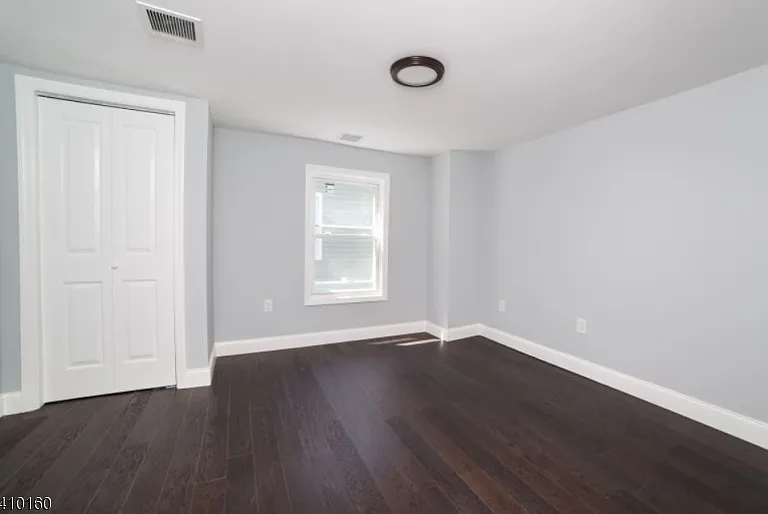 372 E Blackwell St — Photo 10
