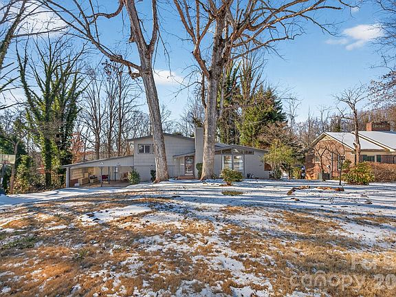 2nd image of 1624 Brentwood Dr
