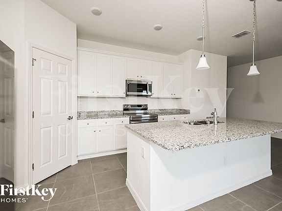 5th image of 564 Crown Rose Dr