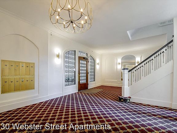5th image of 3130 Webster St #23