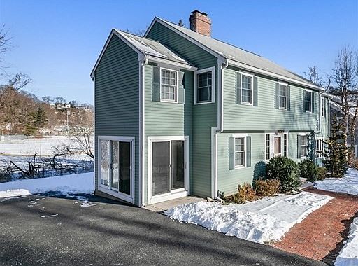 3rd image of 119 Wildwood St