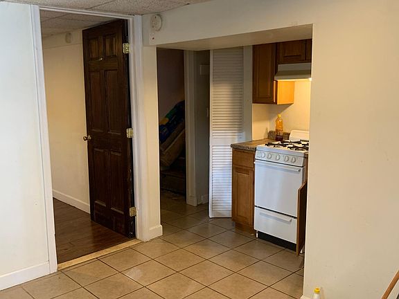 2nd image of 135 Overlook Ave
