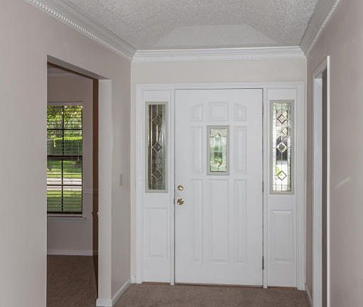 5th image of 14449 Pond Pl