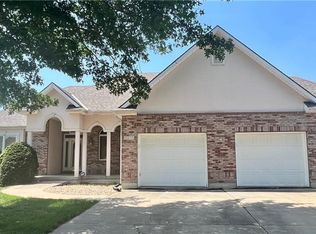 1315 SW Foxtail Dr, Grain Valley, MO 64029