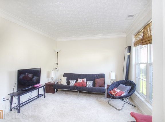 4th image of 1234 Oak Knoll Ct