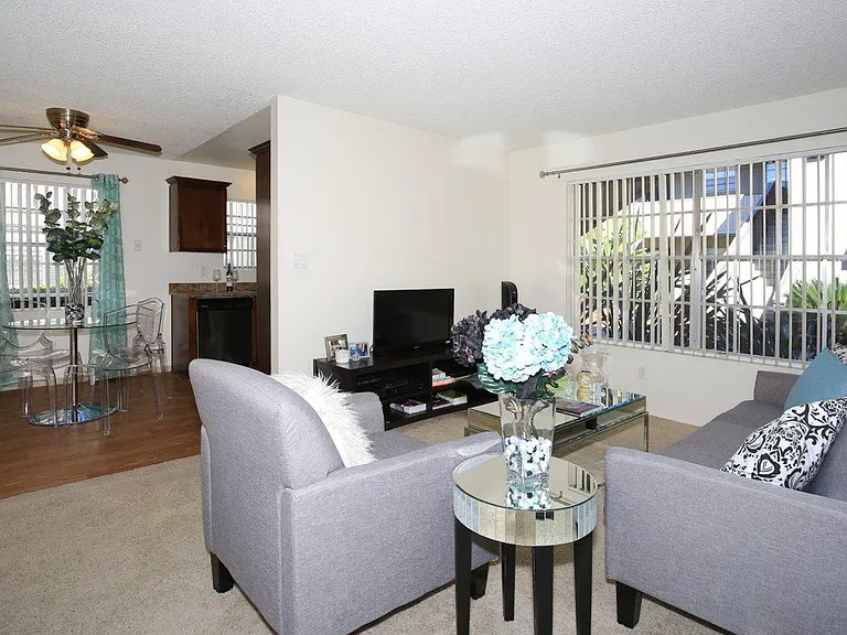 7614 Parkway Dr — Photo 46