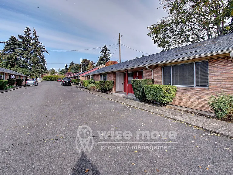 2605 E Mill Plain Blvd #4 — Photo 3