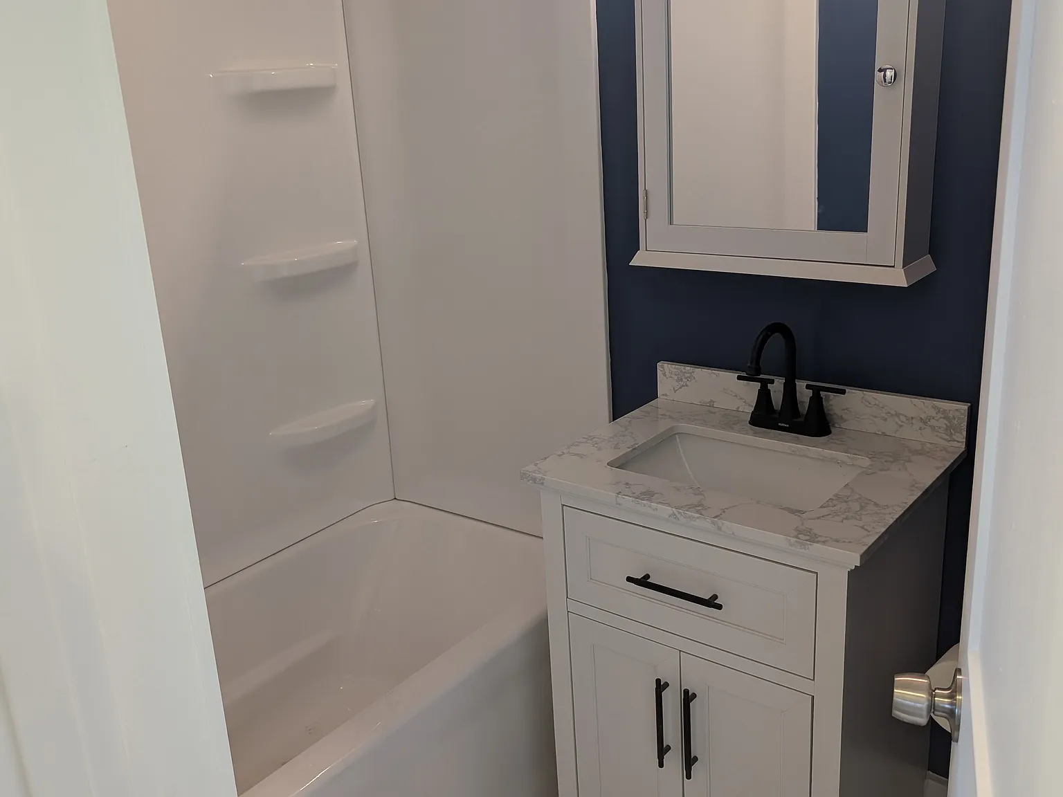2 bed, $1,100 — Photo 3