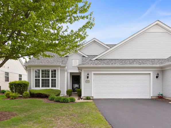 1702 Countryside Dr, Shorewood, IL 60404