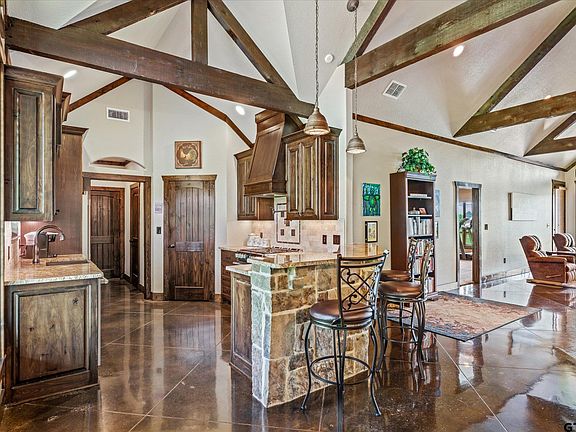 4th image of 16781 Stallion Shores Ct