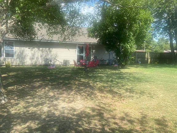 2nd image of 124 Kristi Dr