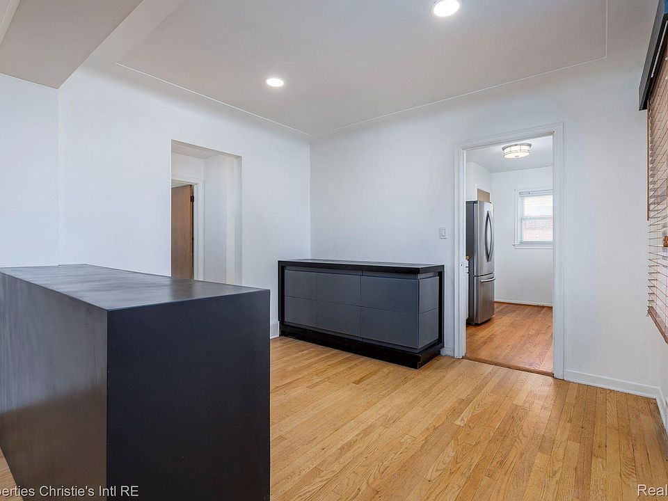 16320 Aurora Ave, photo 10