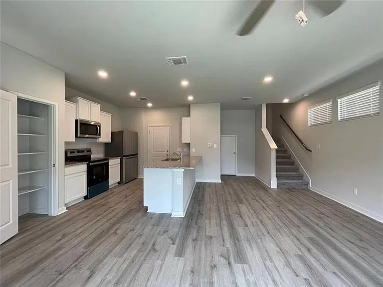 605 W South St #91 — Photo 8