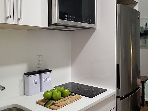 3rd image of 12 John St #2H
