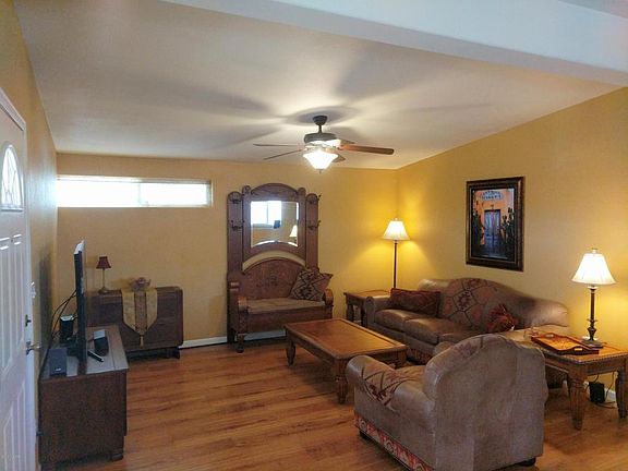 3rd image of 108 N Douglas Ave