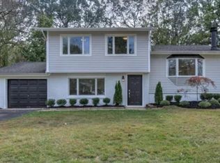71 Citadel Dr, Jackson, NJ 08527
