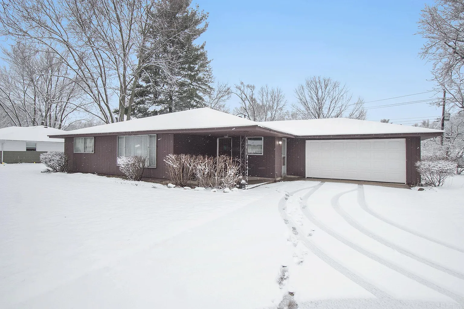 17477 Cleveland Rd photo 1