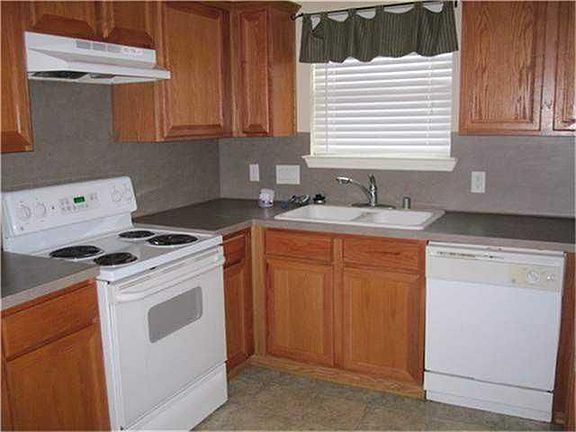 5th image of 3011 Fairchild Ave