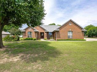 1715 N 9th St, Perry, OK 73077