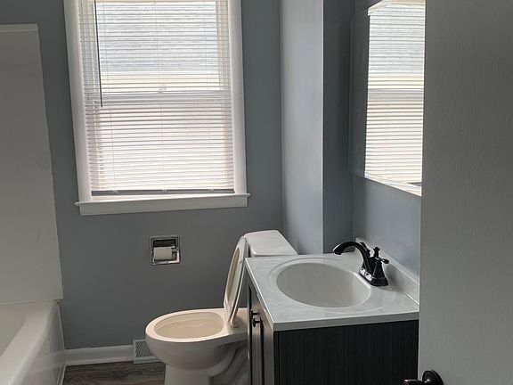 5th image of 9208 S 8th Ave