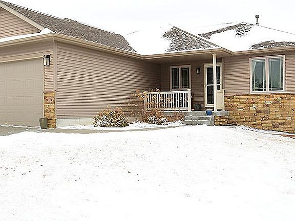 2nd image of 8020 Mandalay Dr