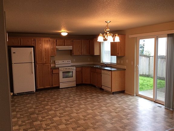 3rd image of 14909 NE 70th St