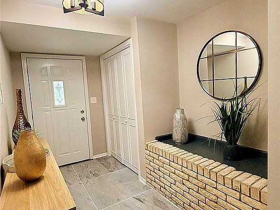 3rd image of 3025 Seminole Drive
