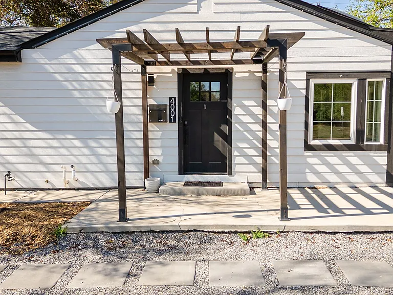 4001 E Cornell Ave — Photo 35