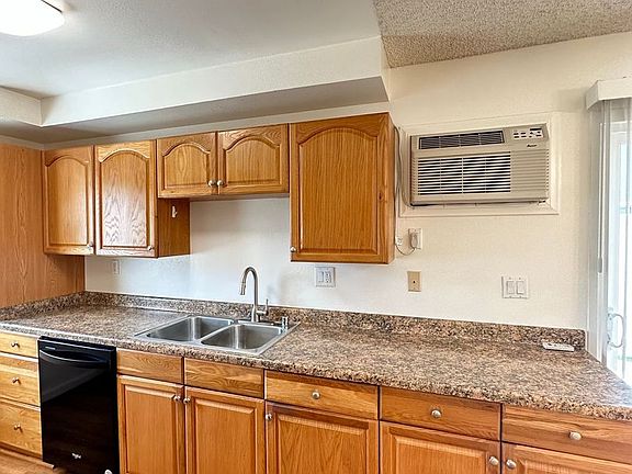 5th image of 3701 Green Ave #3711