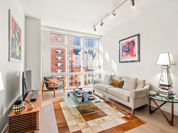 305 East 51st Street image 1 of 15