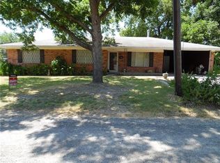 102 S Commerce St, Ladonia, TX 75449