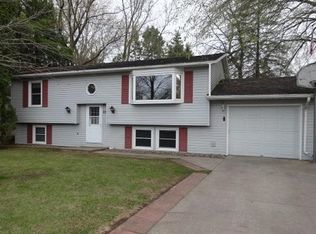 235 Spruce Dr E, Annandale, MN 55302
