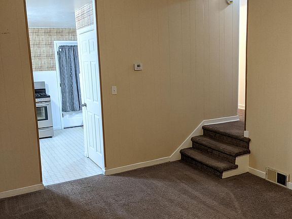 5th image of 21 Starcrest Dr