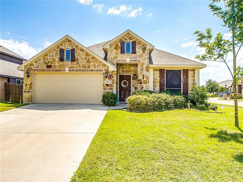 1st image of 806 Graham Dr
